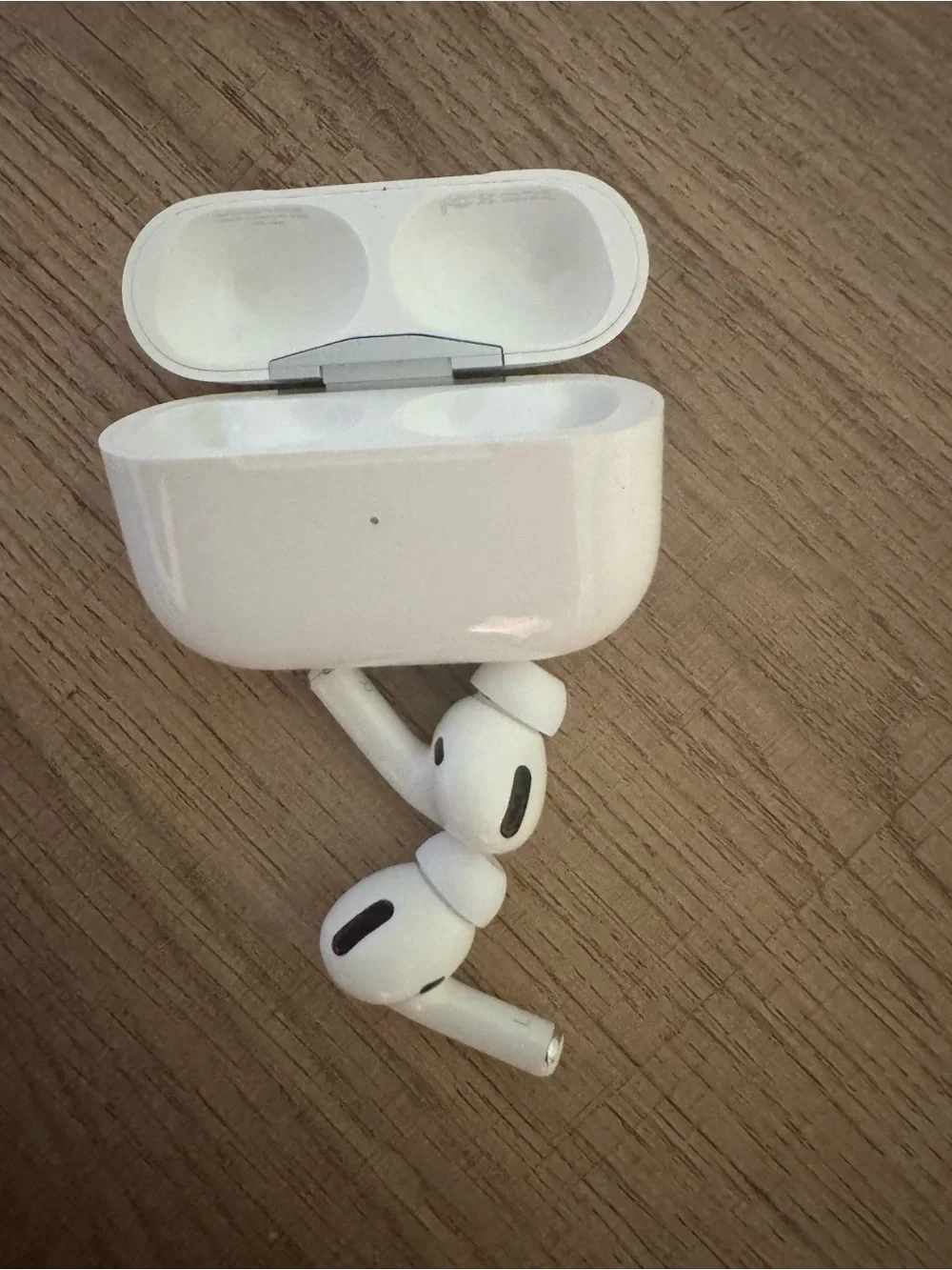 Apple AirPods Pro (White) with Charging Case